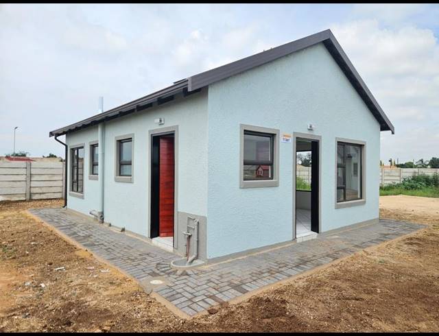 2 BEDROOM HOUSE FOR SALE IN SELCOURT